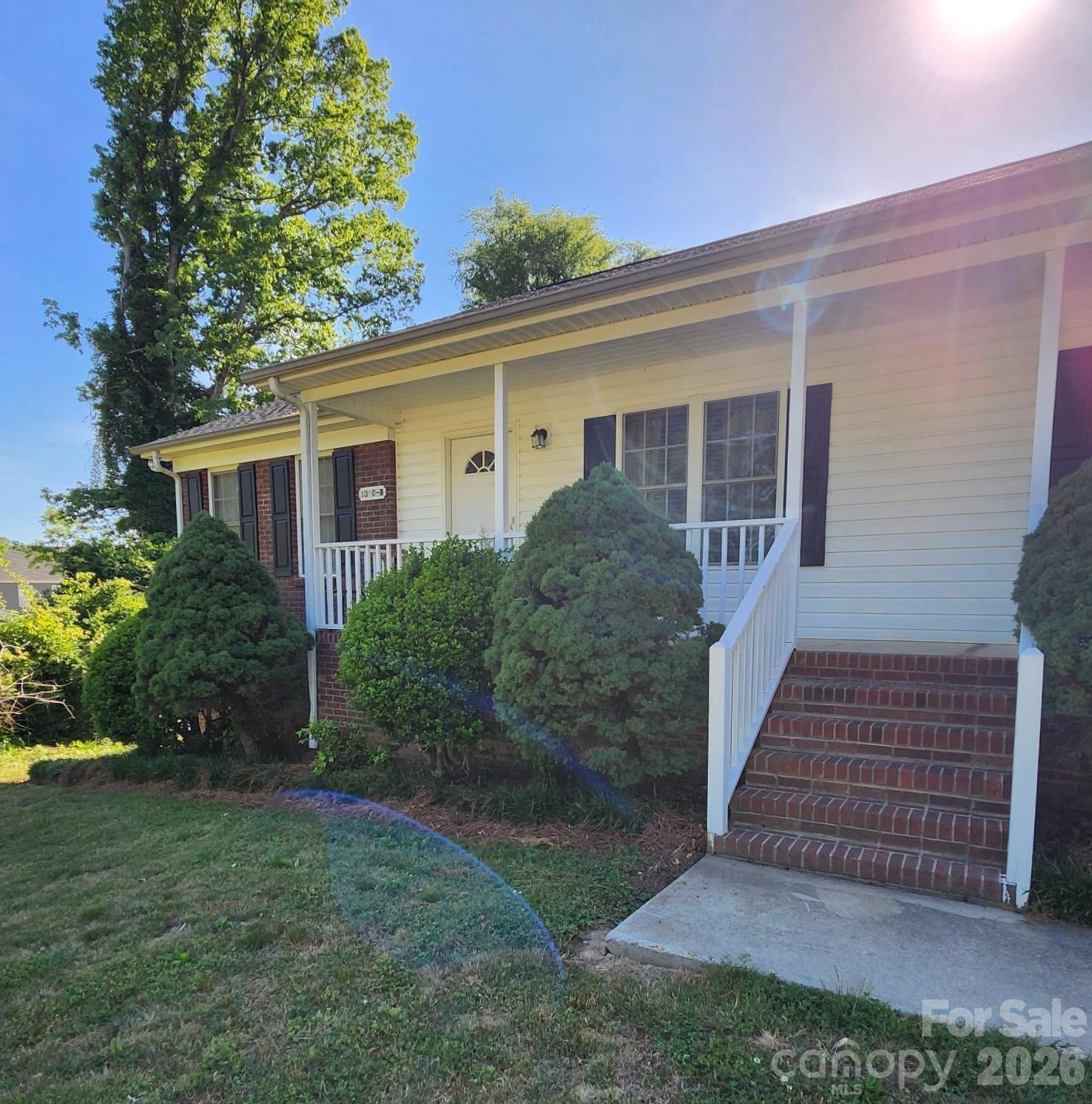 1020 Rosewood Drive Dallas NC 28034