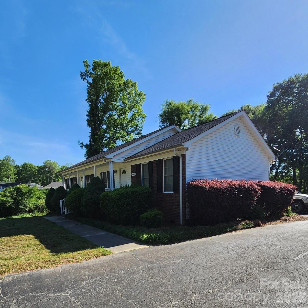 1020 Rosewood Drive Dallas NC 28034