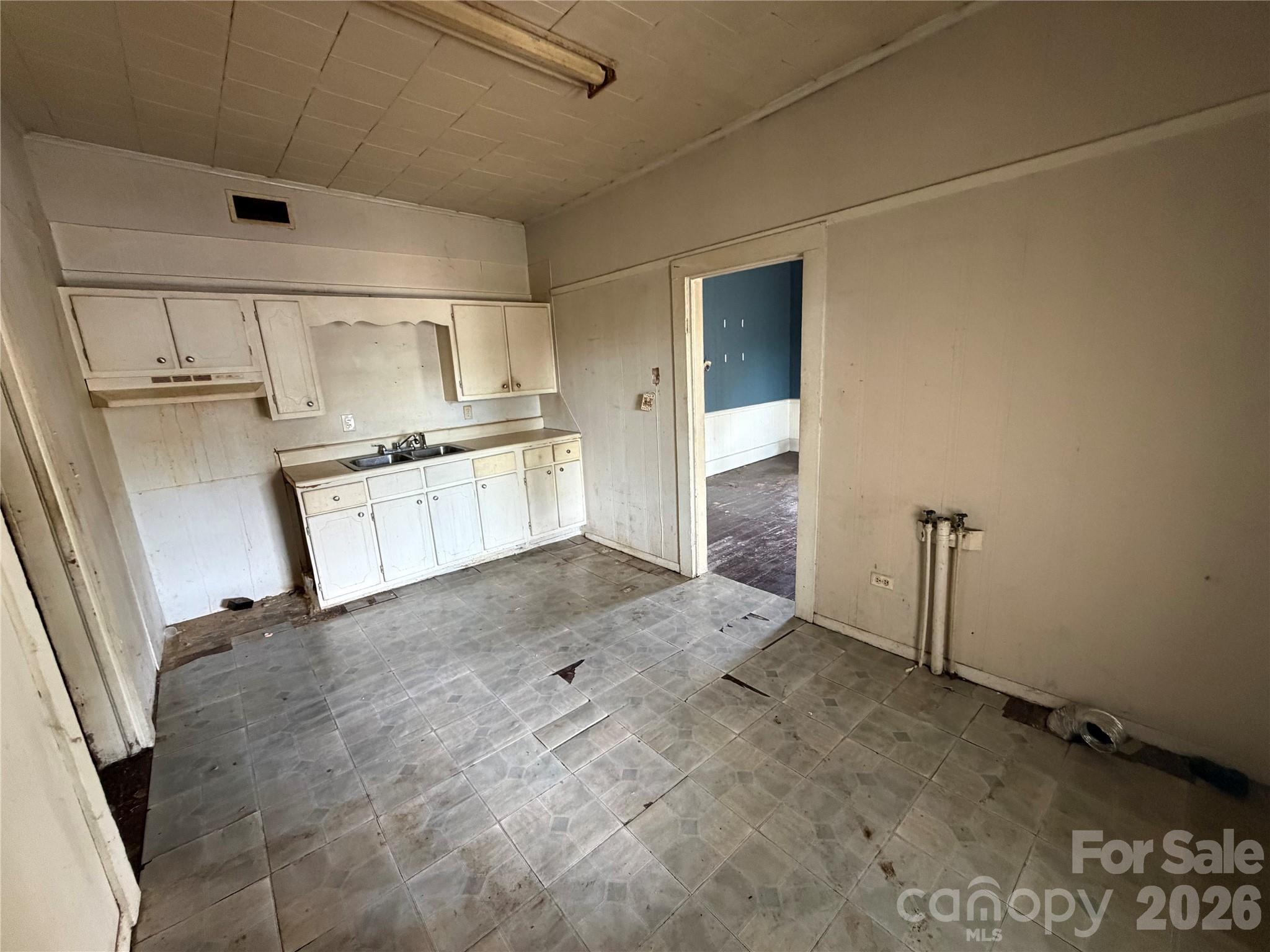 512 W 2nd Street Cherryville NC 28021