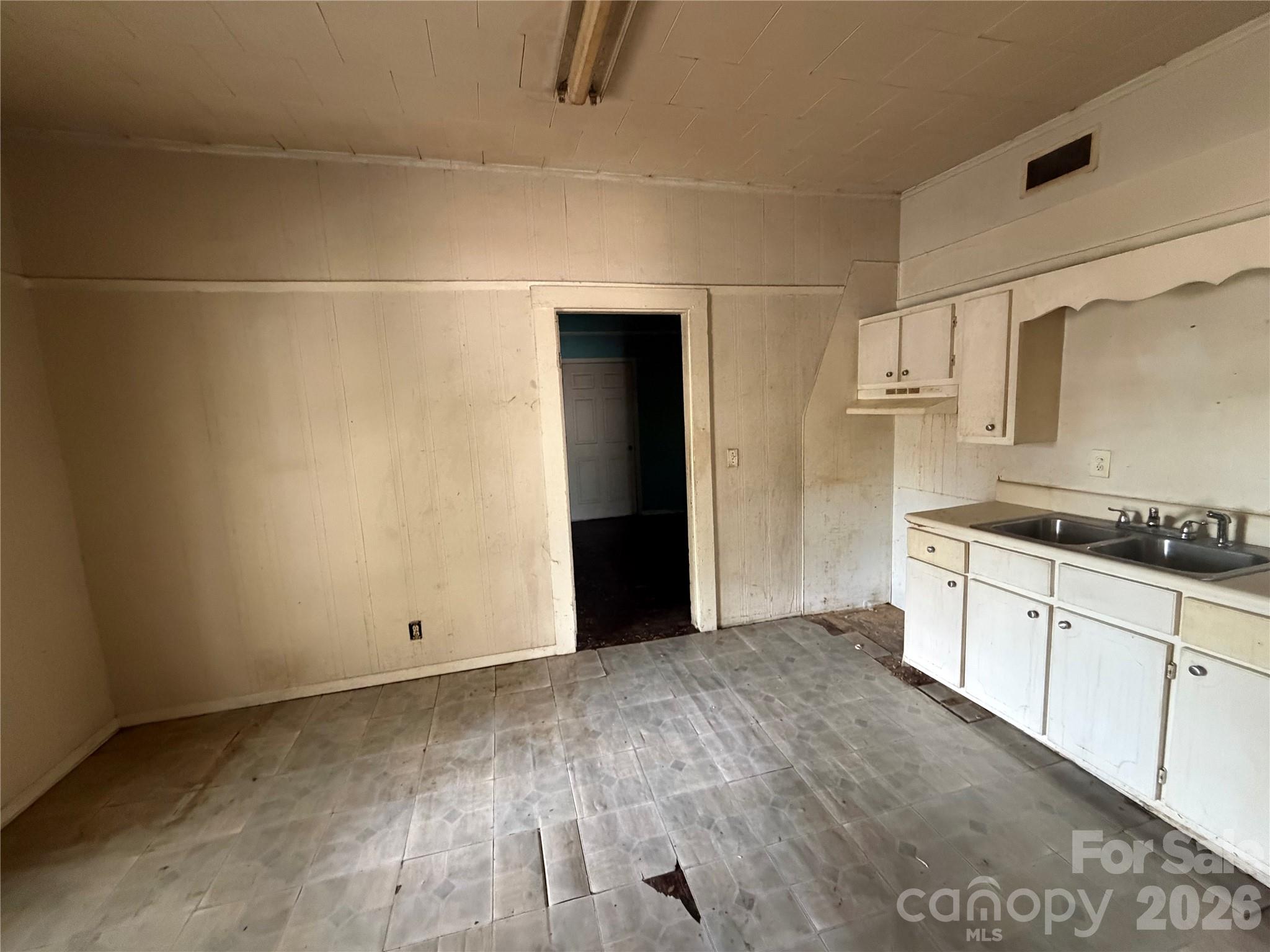 512 W 2nd Street Cherryville NC 28021