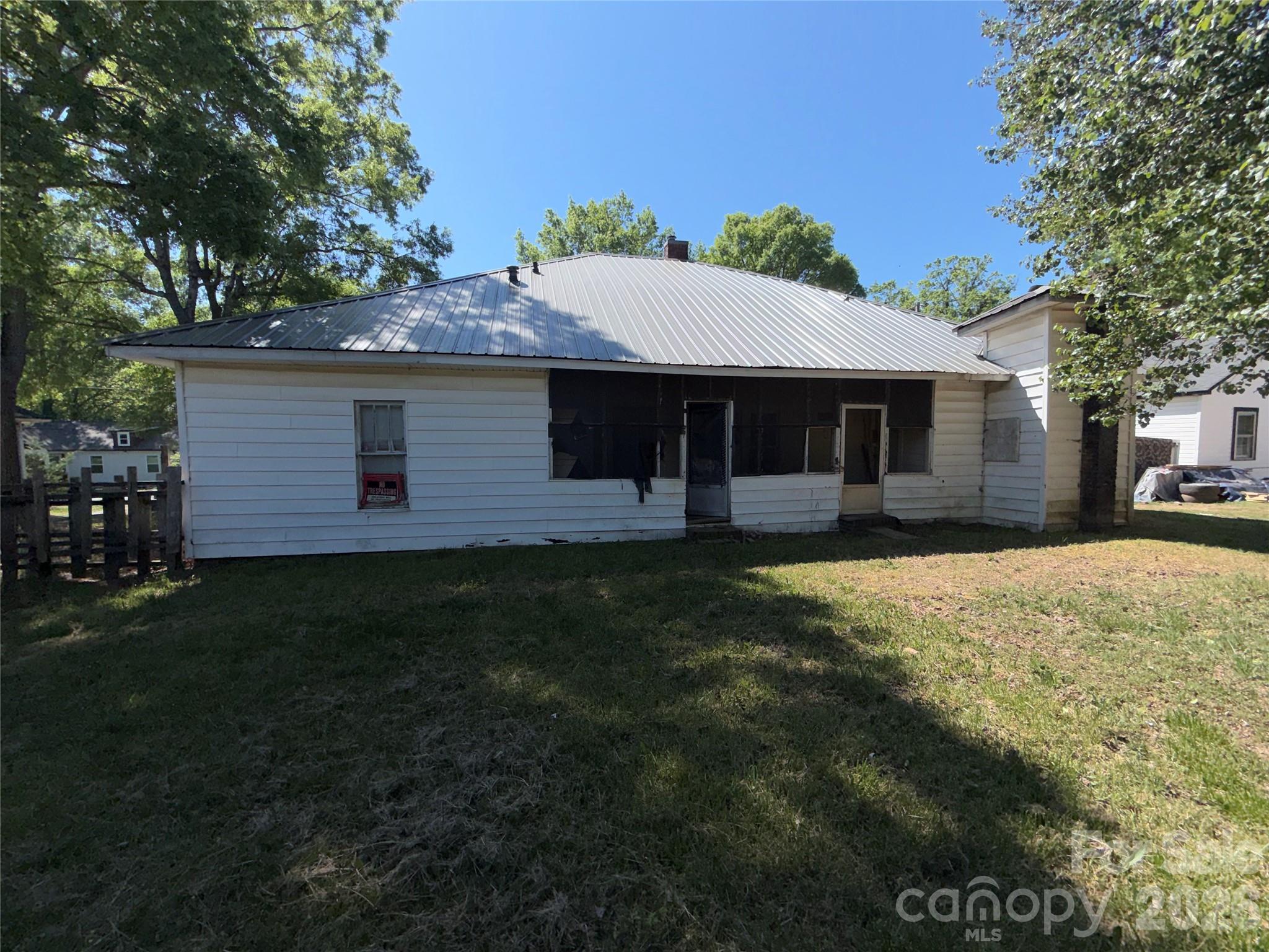 512 W 2nd Street Cherryville NC 28021