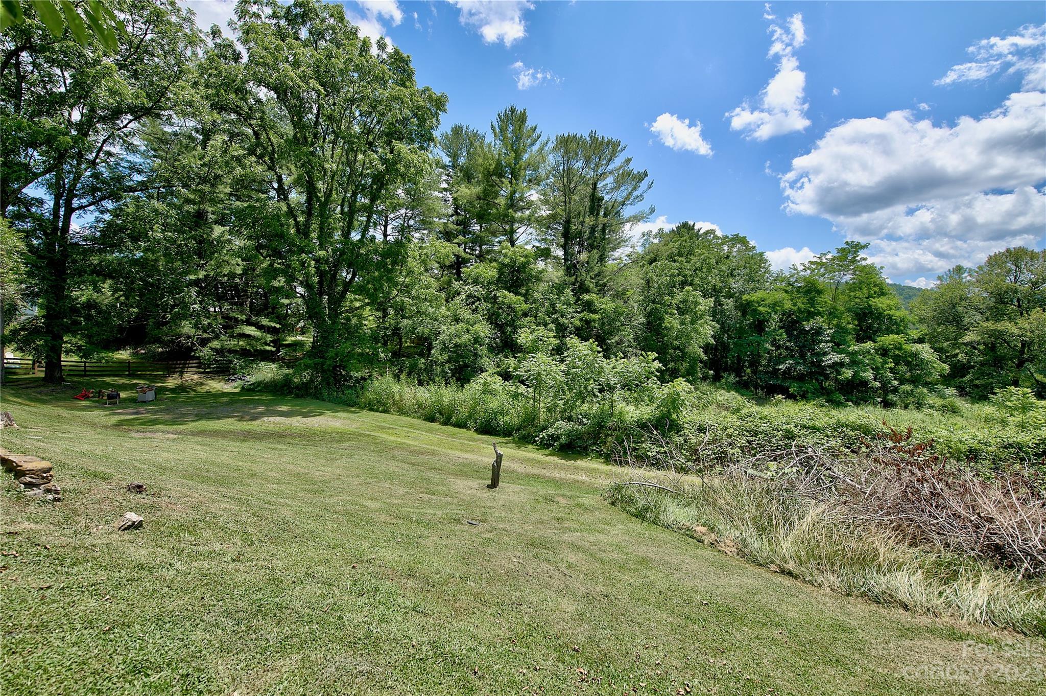 20 Green Mountain Drive Burnsville NC 28714