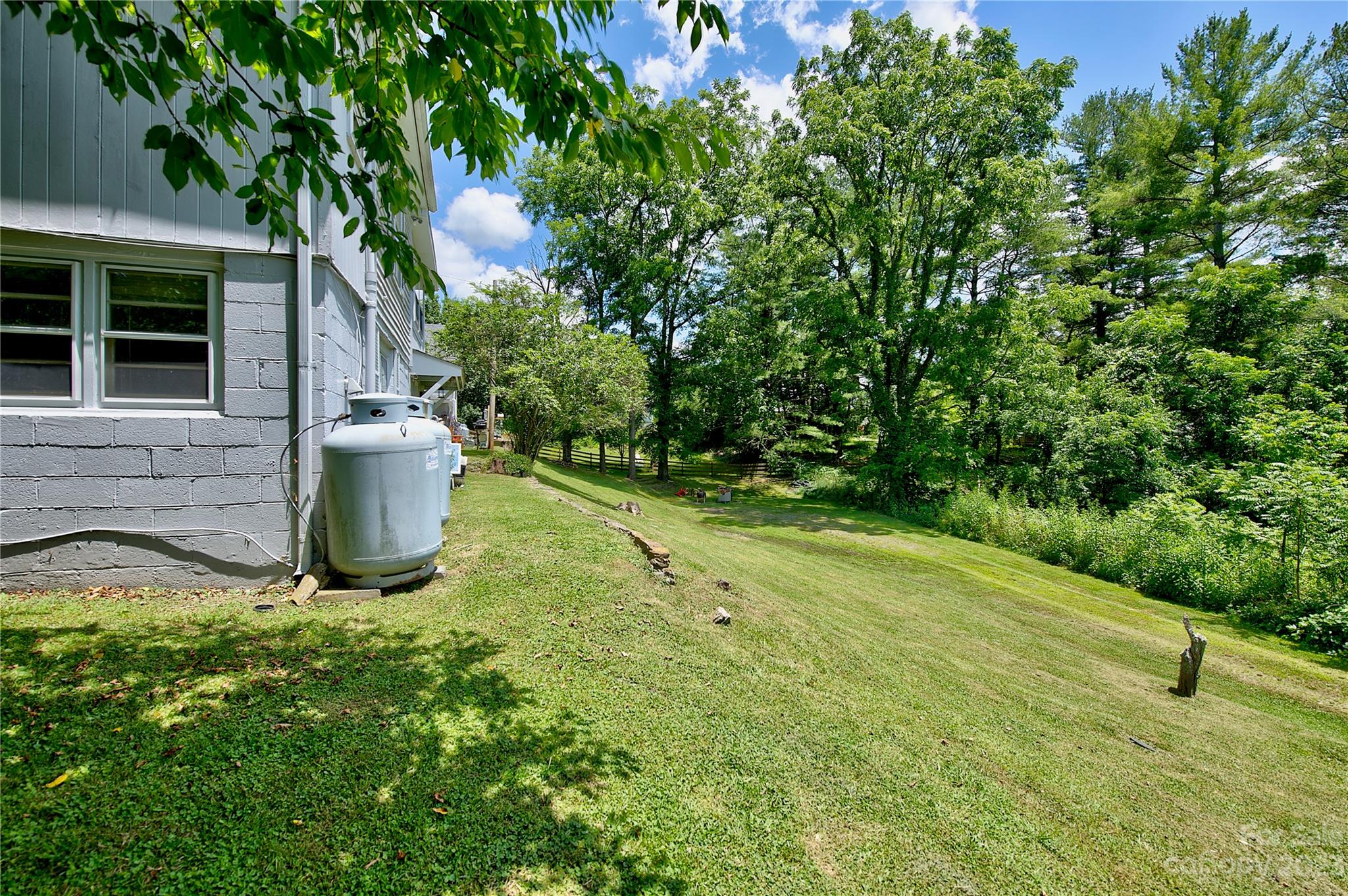 20 Green Mountain Drive Burnsville NC 28714