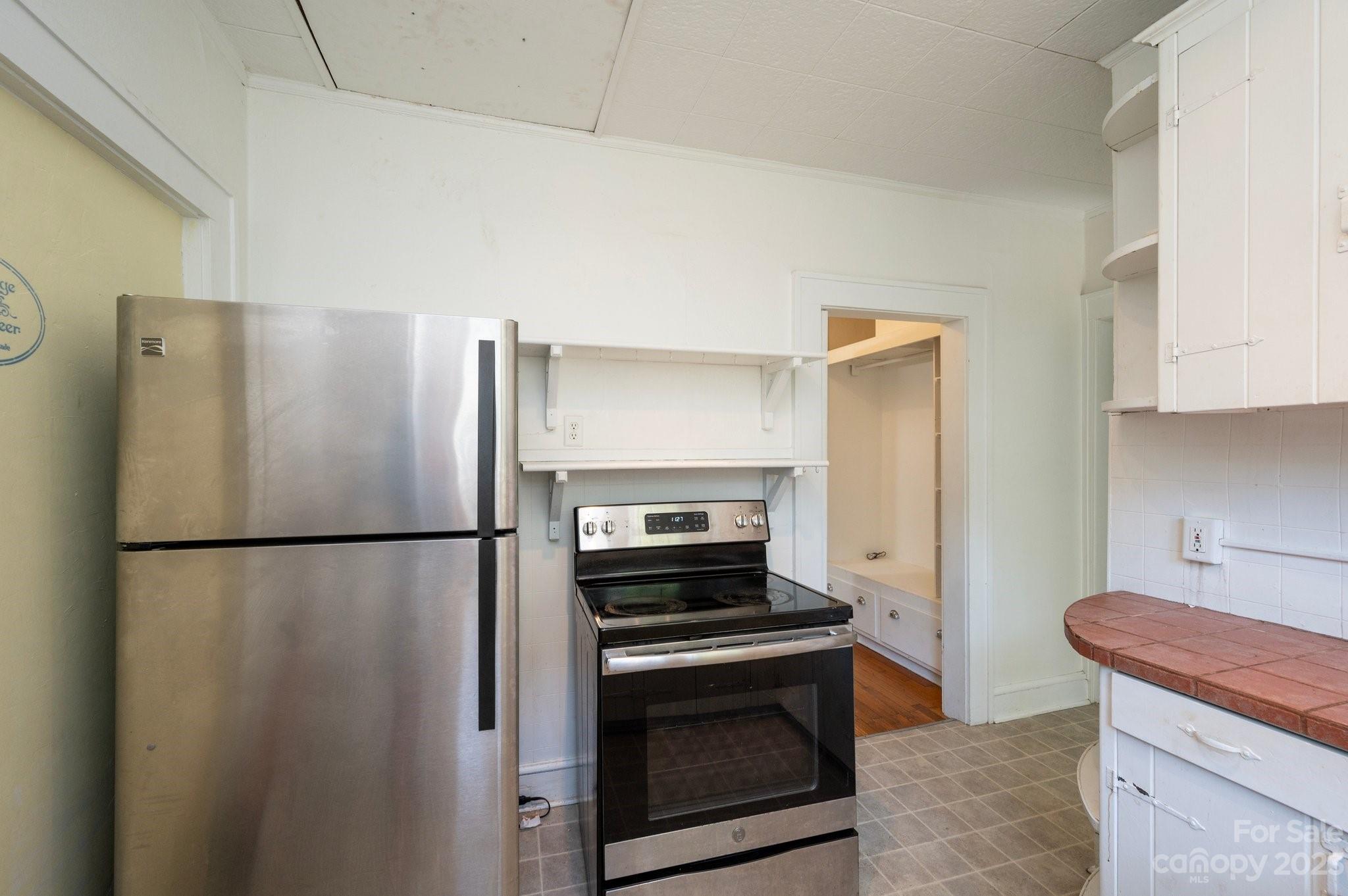 75 Lakewood Drive Asheville NC 28803
