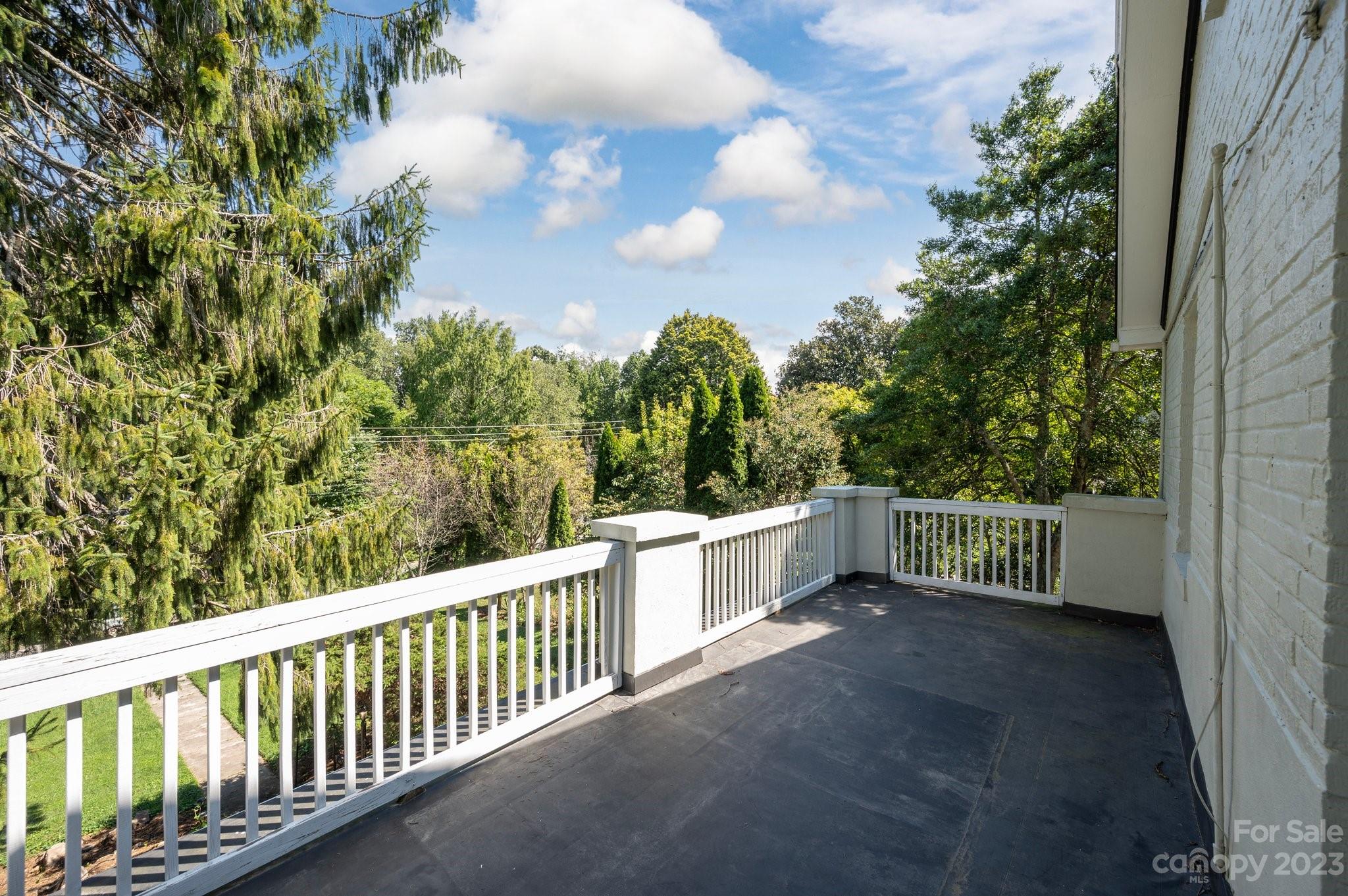75 Lakewood Drive Asheville NC 28803