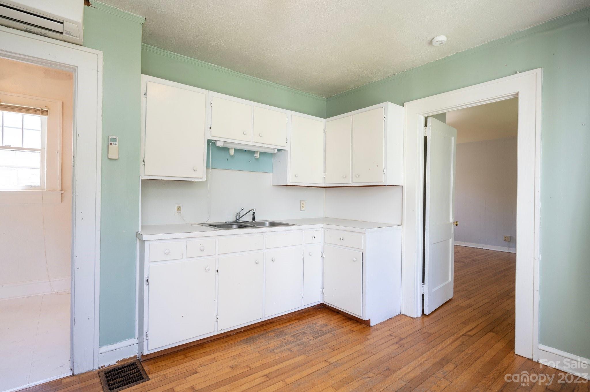 75 Lakewood Drive Asheville NC 28803