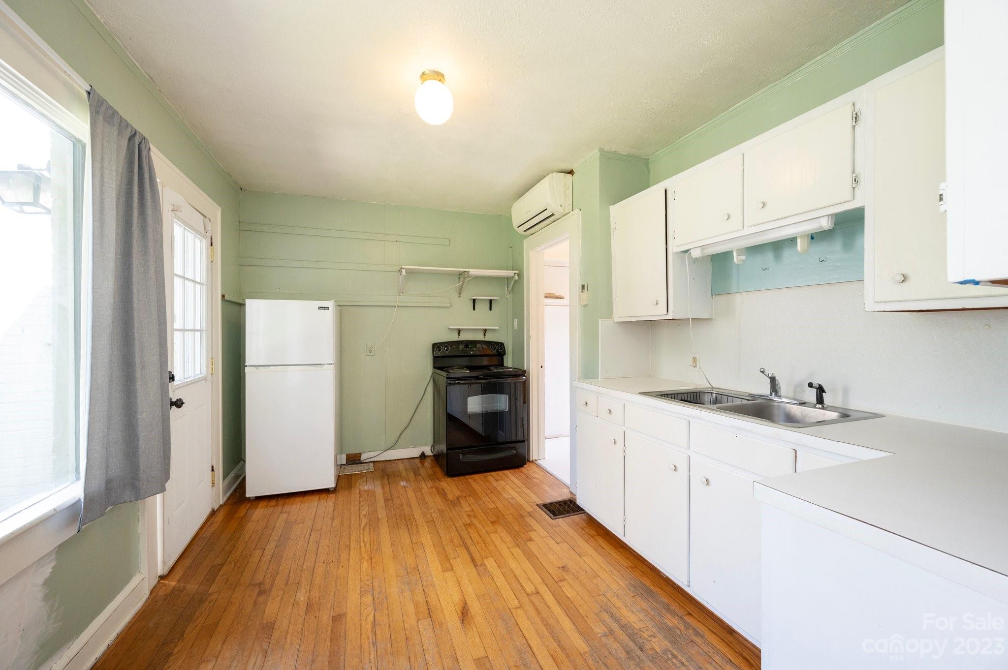 75 Lakewood Drive Asheville NC 28803