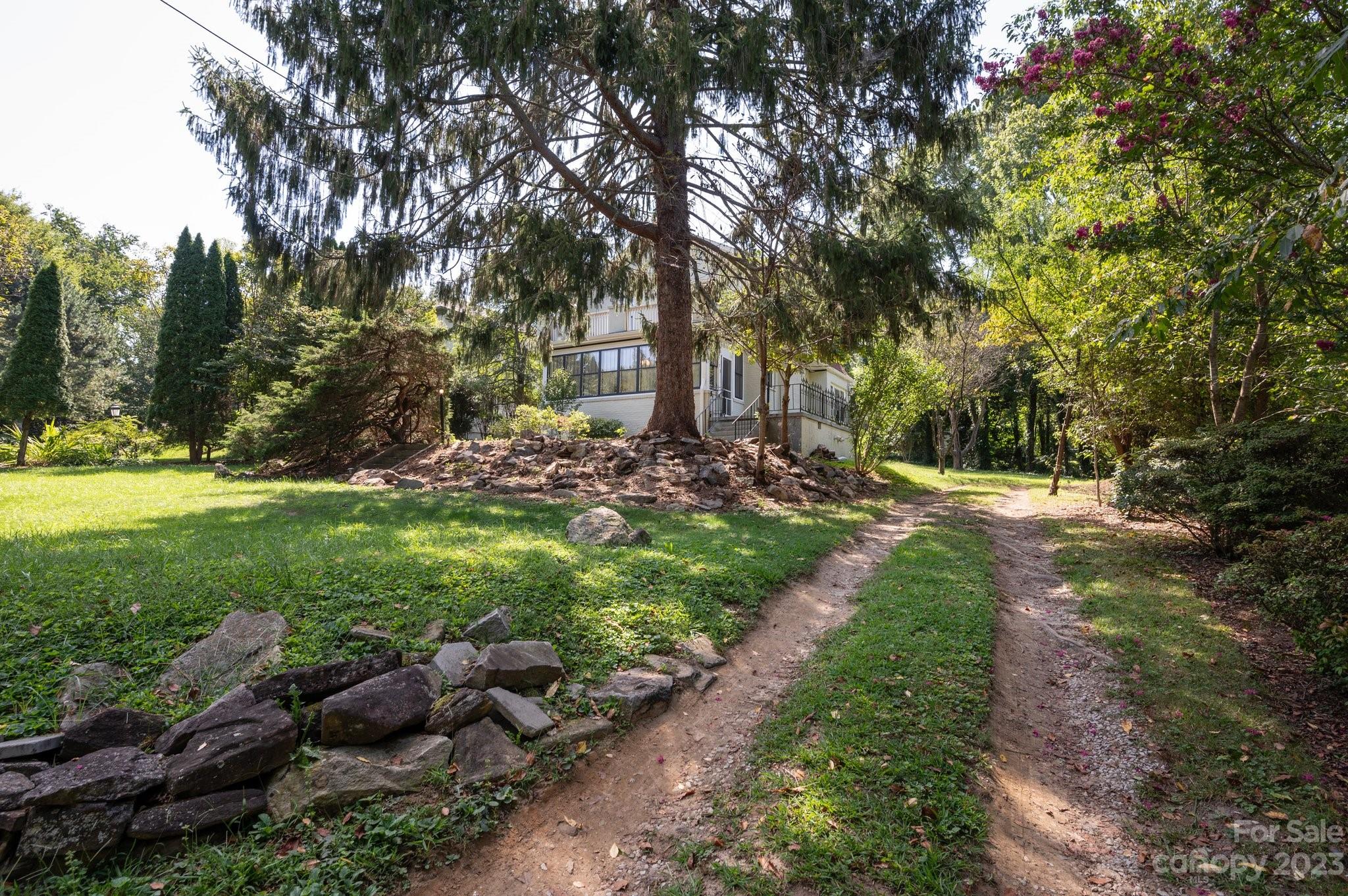 75 Lakewood Drive Asheville NC 28803