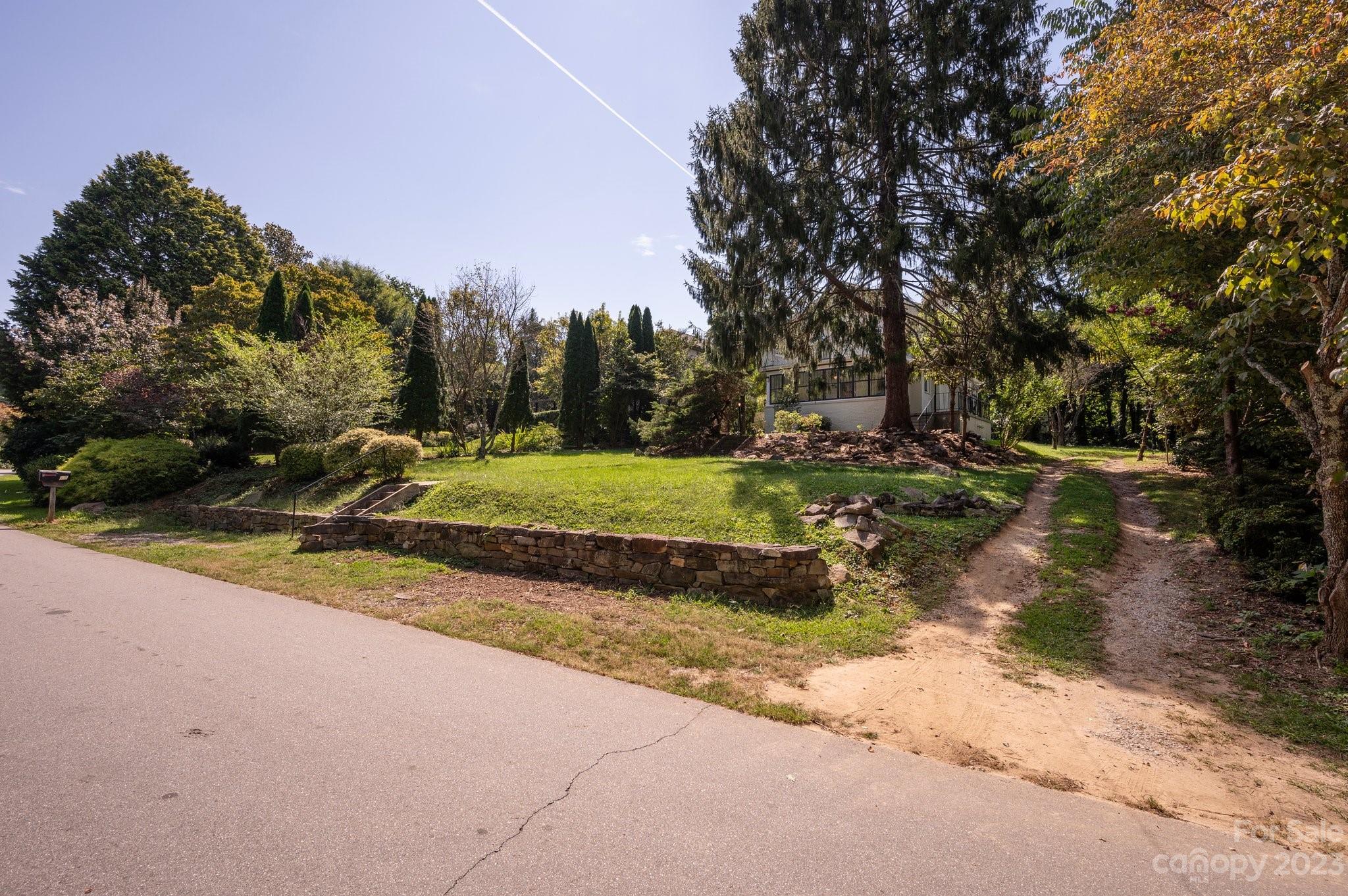 75 Lakewood Drive Asheville NC 28803