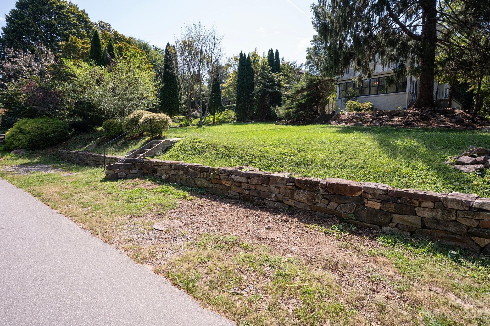 75 Lakewood Drive Asheville NC 28803