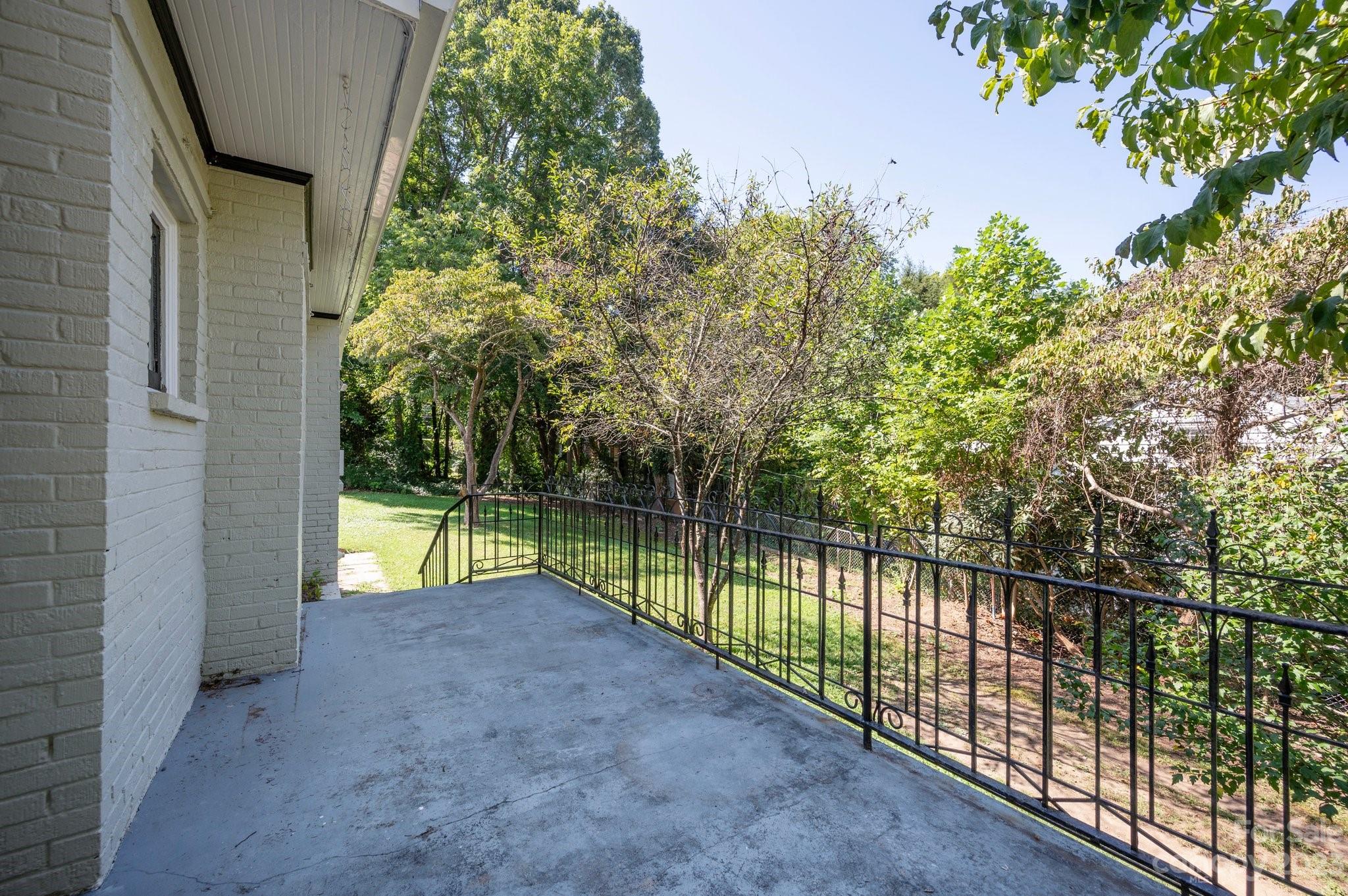 75 Lakewood Drive Asheville NC 28803