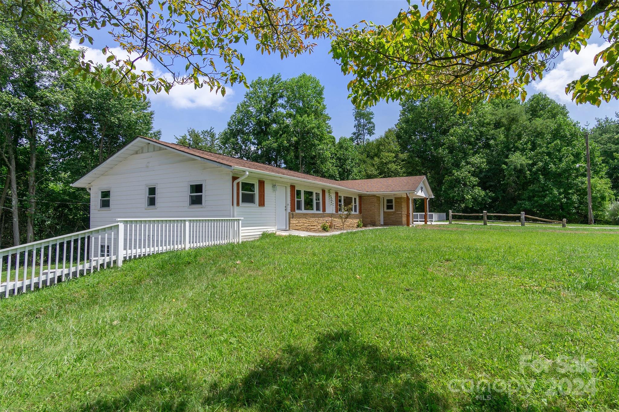 468 Deer Park Lake Road Spruce Pine NC 28777