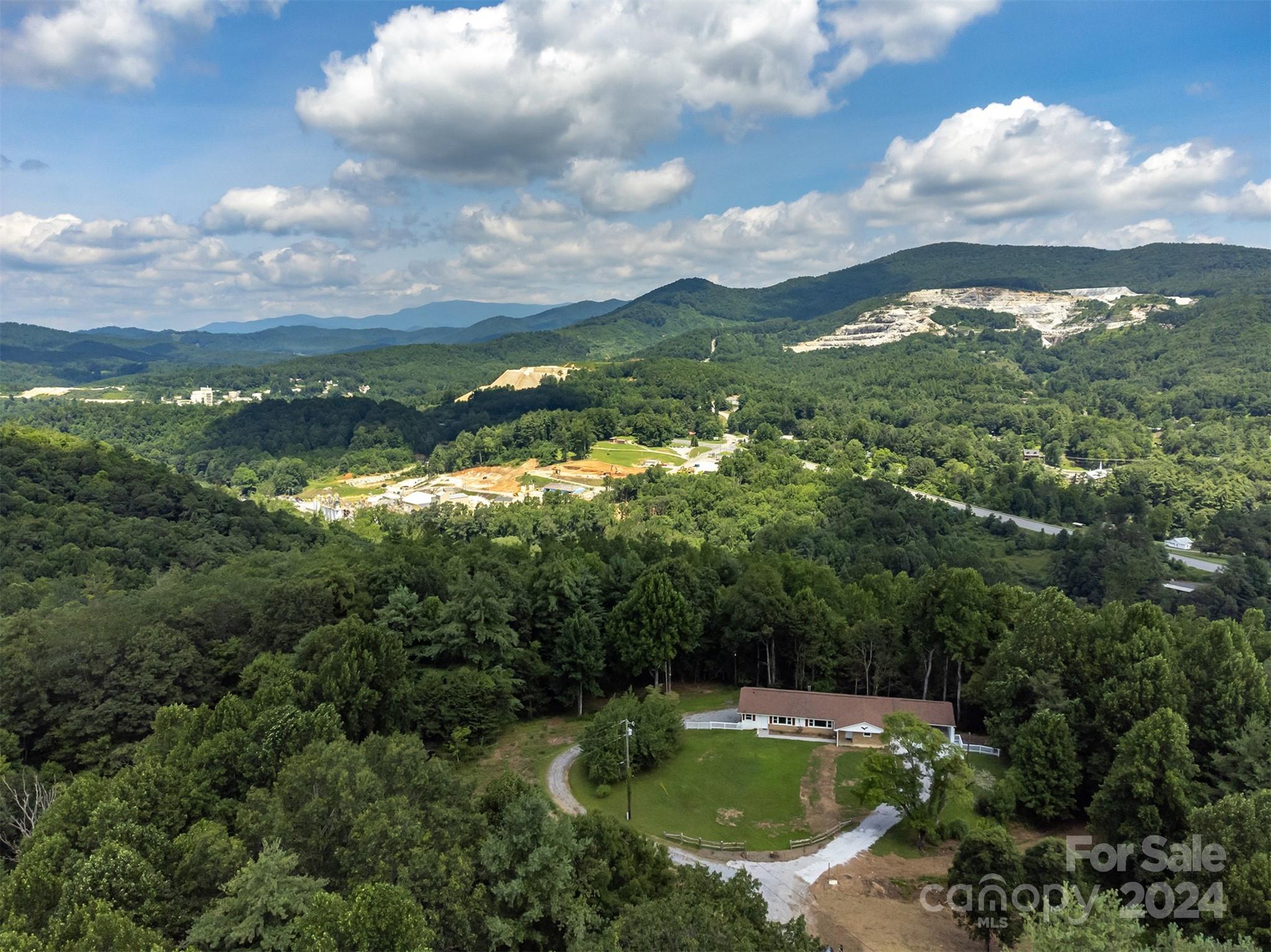 468 Deer Park Lake Road Spruce Pine NC 28777