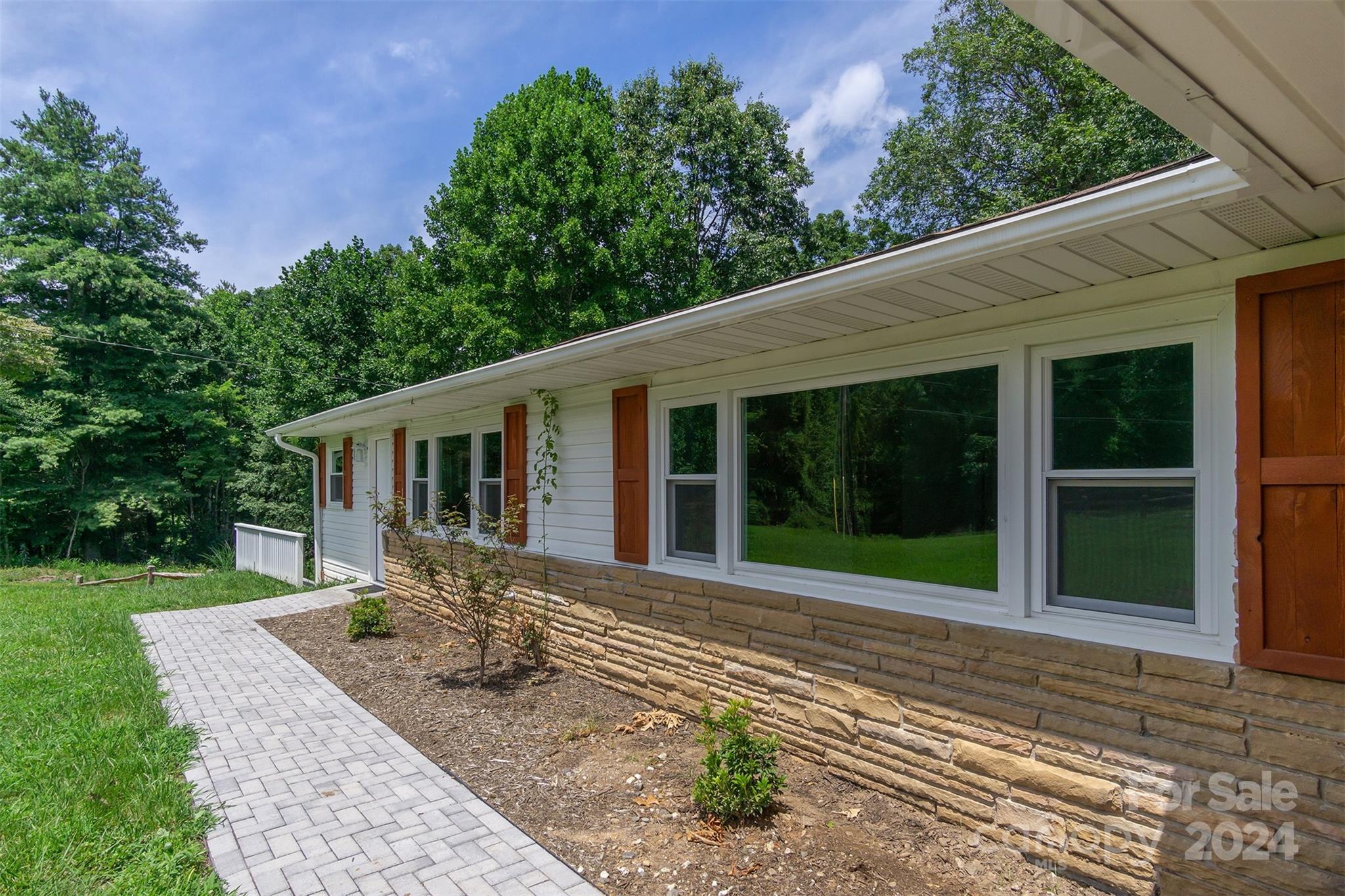 468 Deer Park Lake Road Spruce Pine NC 28777