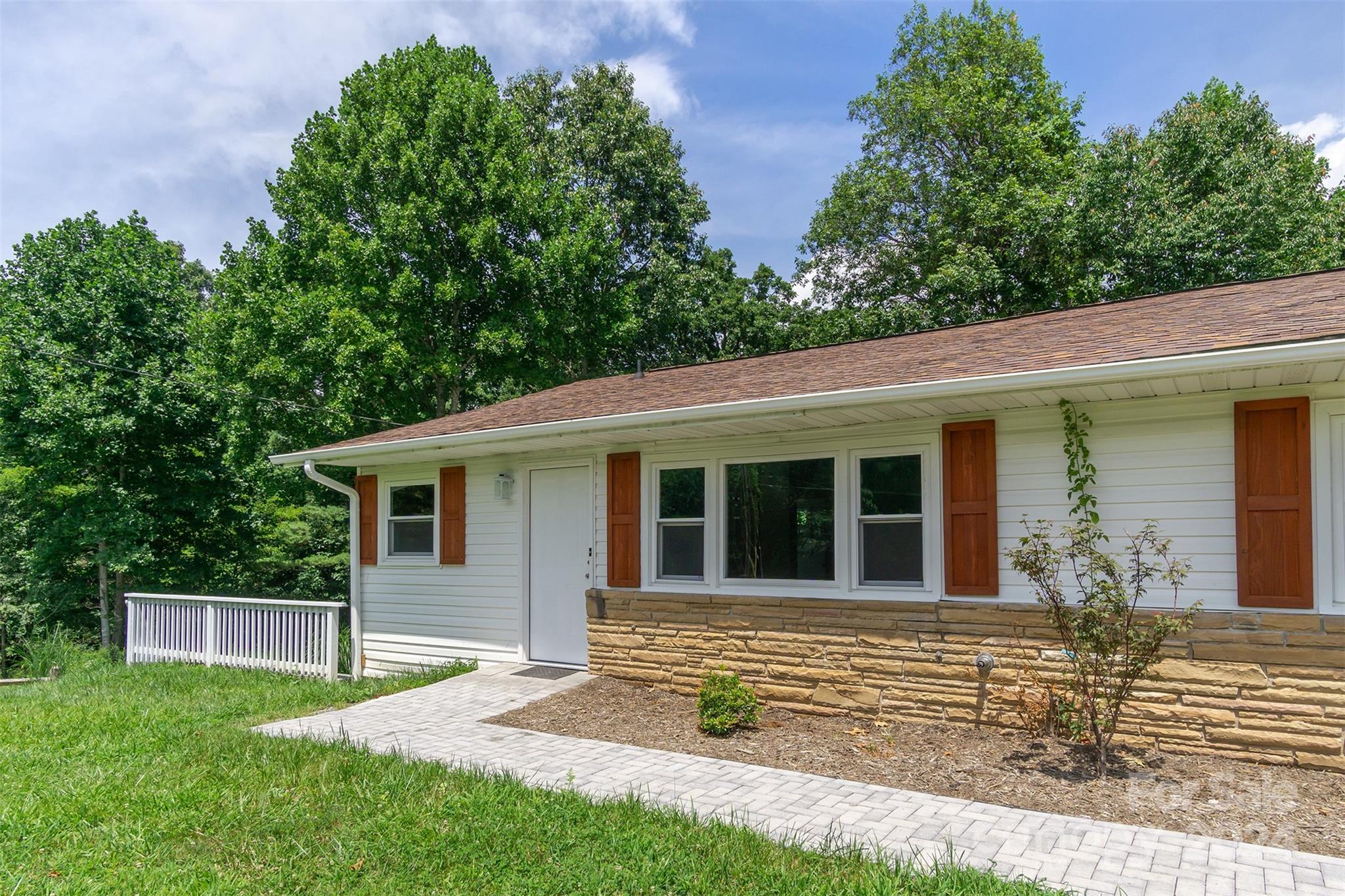 468 Deer Park Lake Road Spruce Pine NC 28777