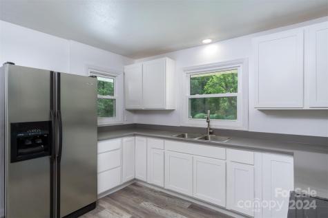 468 Deer Park Lake Road Spruce Pine NC 28777