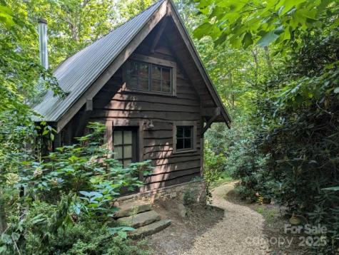 5 Chaucer Road Black Mountain NC 28711