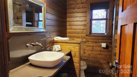 5 Chaucer Road Black Mountain NC 28711