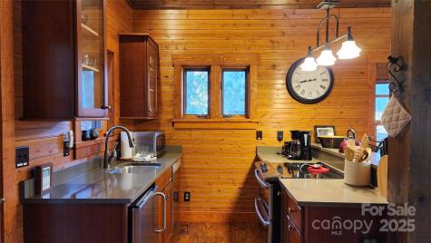 5 Chaucer Road Black Mountain NC 28711