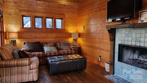 5 Chaucer Road Black Mountain NC 28711