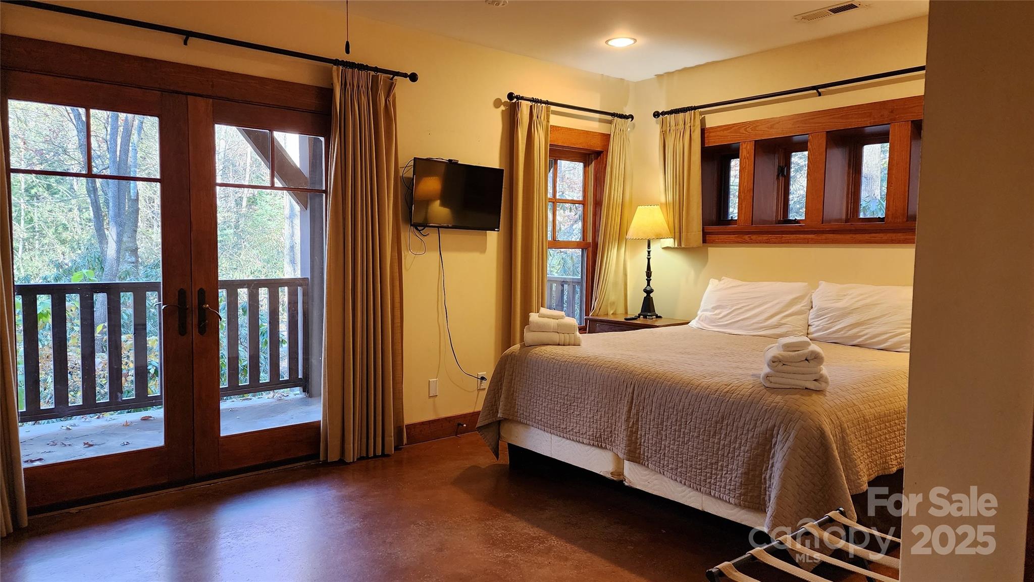 5 Chaucer Road Black Mountain NC 28711