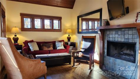 5 Chaucer Road Black Mountain NC 28711