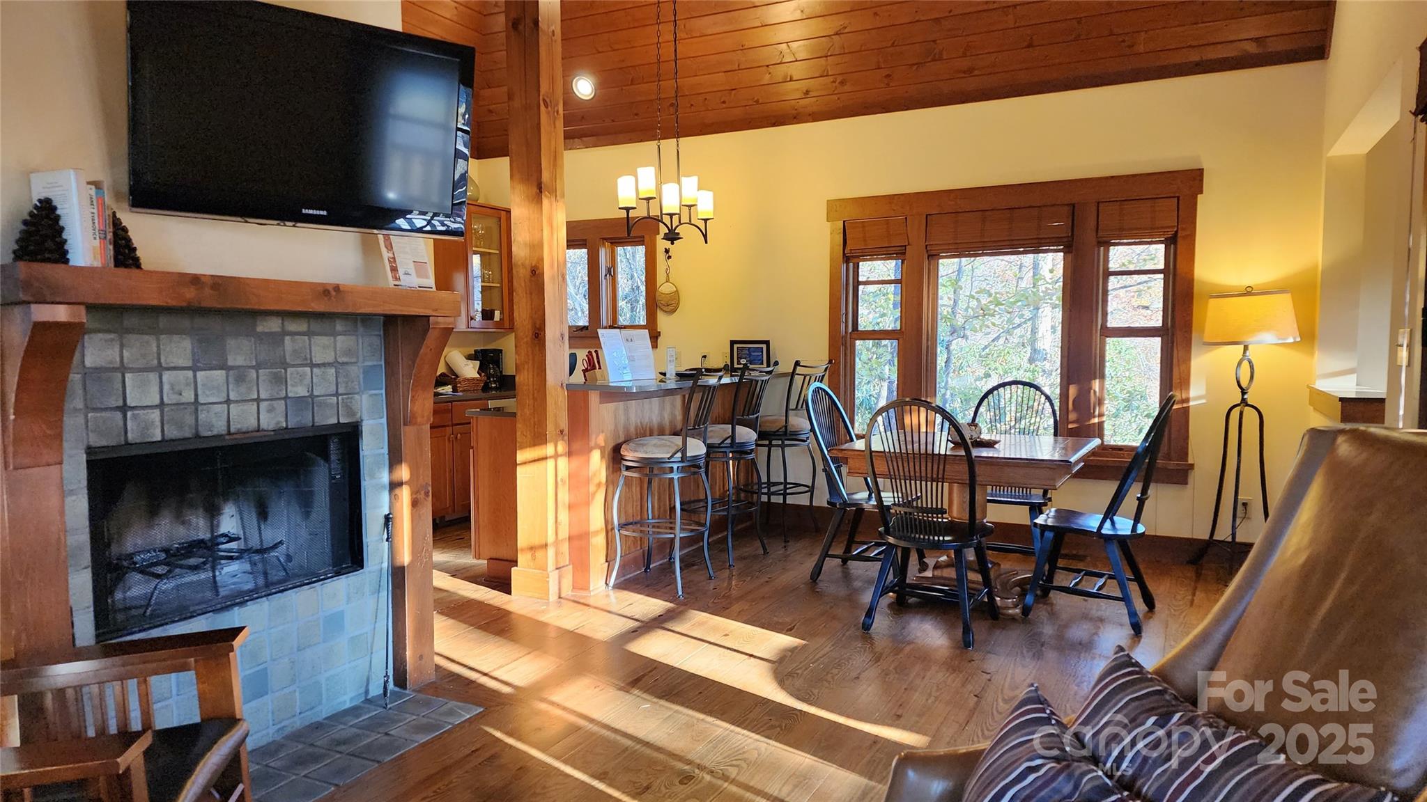 5 Chaucer Road Black Mountain NC 28711