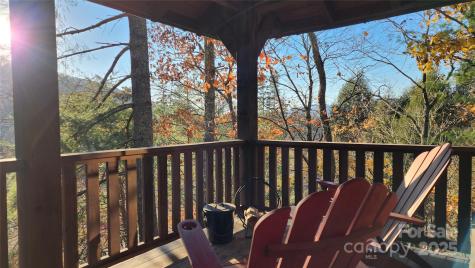5 Chaucer Road Black Mountain NC 28711