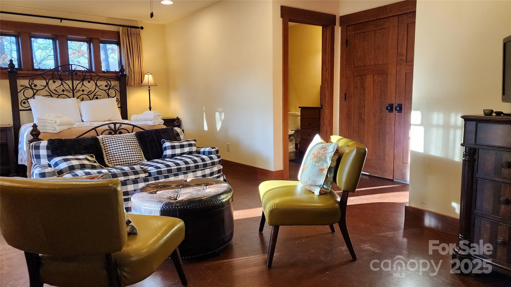 5 Chaucer Road Black Mountain NC 28711