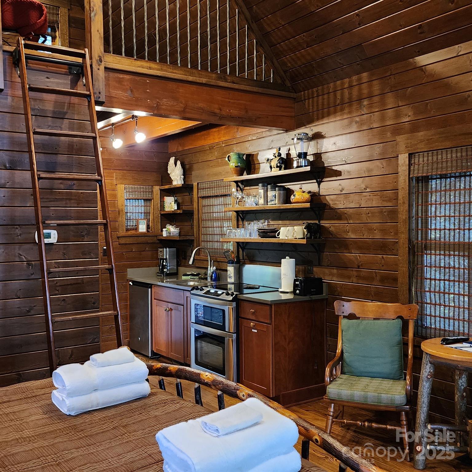 5 Chaucer Road Black Mountain NC 28711