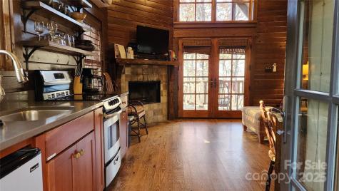 5 Chaucer Road Black Mountain NC 28711