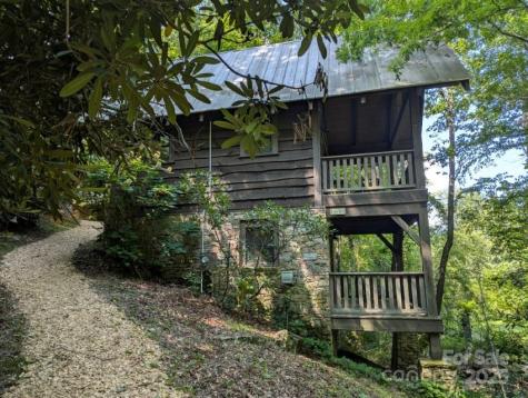 5 Chaucer Road Black Mountain NC 28711