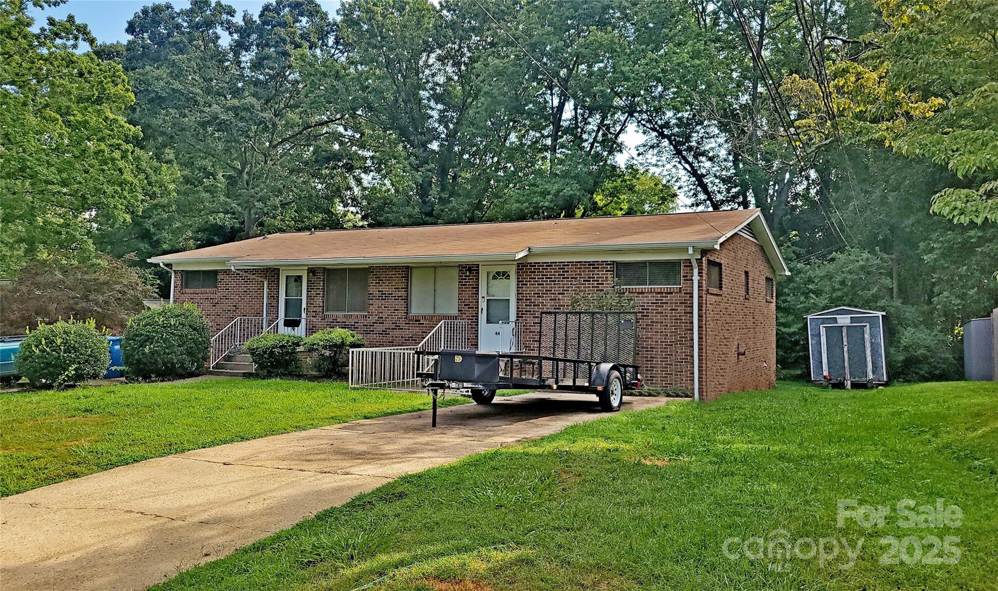 44 17th Avenue Court NW Hickory NC 28601