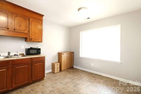 1401 W Mauney Avenue Gastonia NC 28052