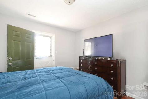 1401 W Mauney Avenue Gastonia NC 28052