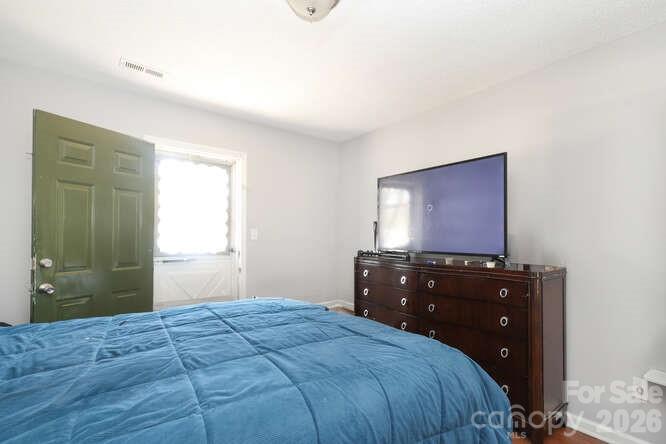 1401 W Mauney Avenue Gastonia NC 28052