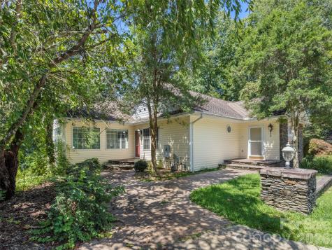4901 Brevard Road Horse Shoe NC 28742