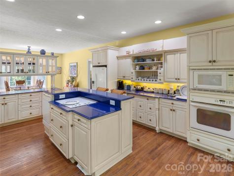 4901 Brevard Road Horse Shoe NC 28742