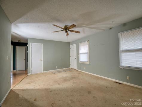 651, 655, 659 Dallas Stanley Highway Dallas NC 28034