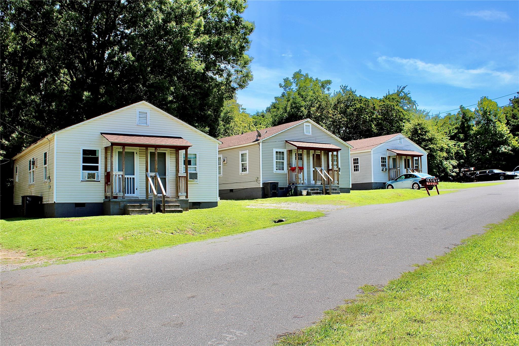 719 Hunt Street Statesville NC 28677