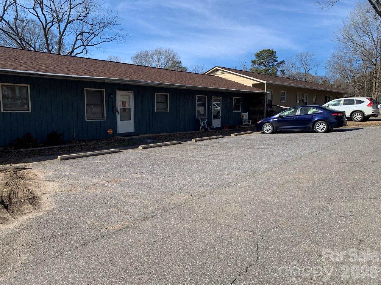 1006 3rd Street SE Hickory NC 28602