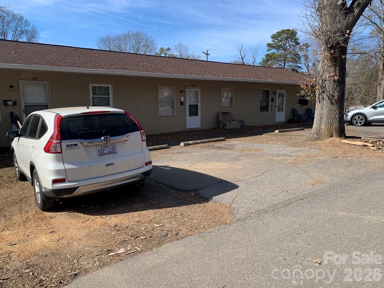 1006 3rd Street SE Hickory NC 28602