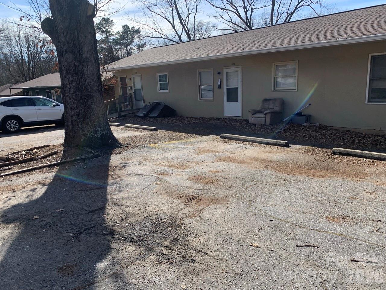 1006 3rd Street SE Hickory NC 28602