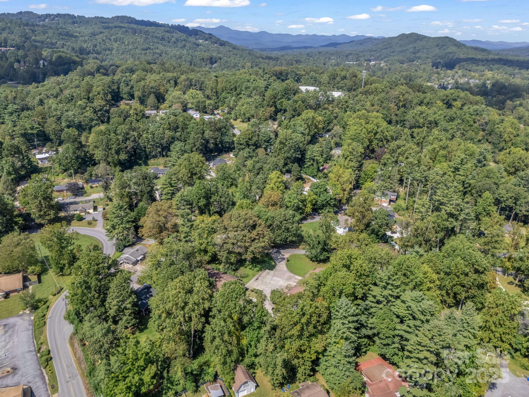 333 W Lake Avenue Hendersonville NC 28739