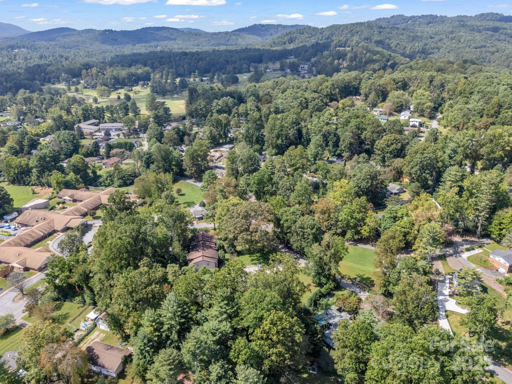 333 W Lake Avenue Hendersonville NC 28739