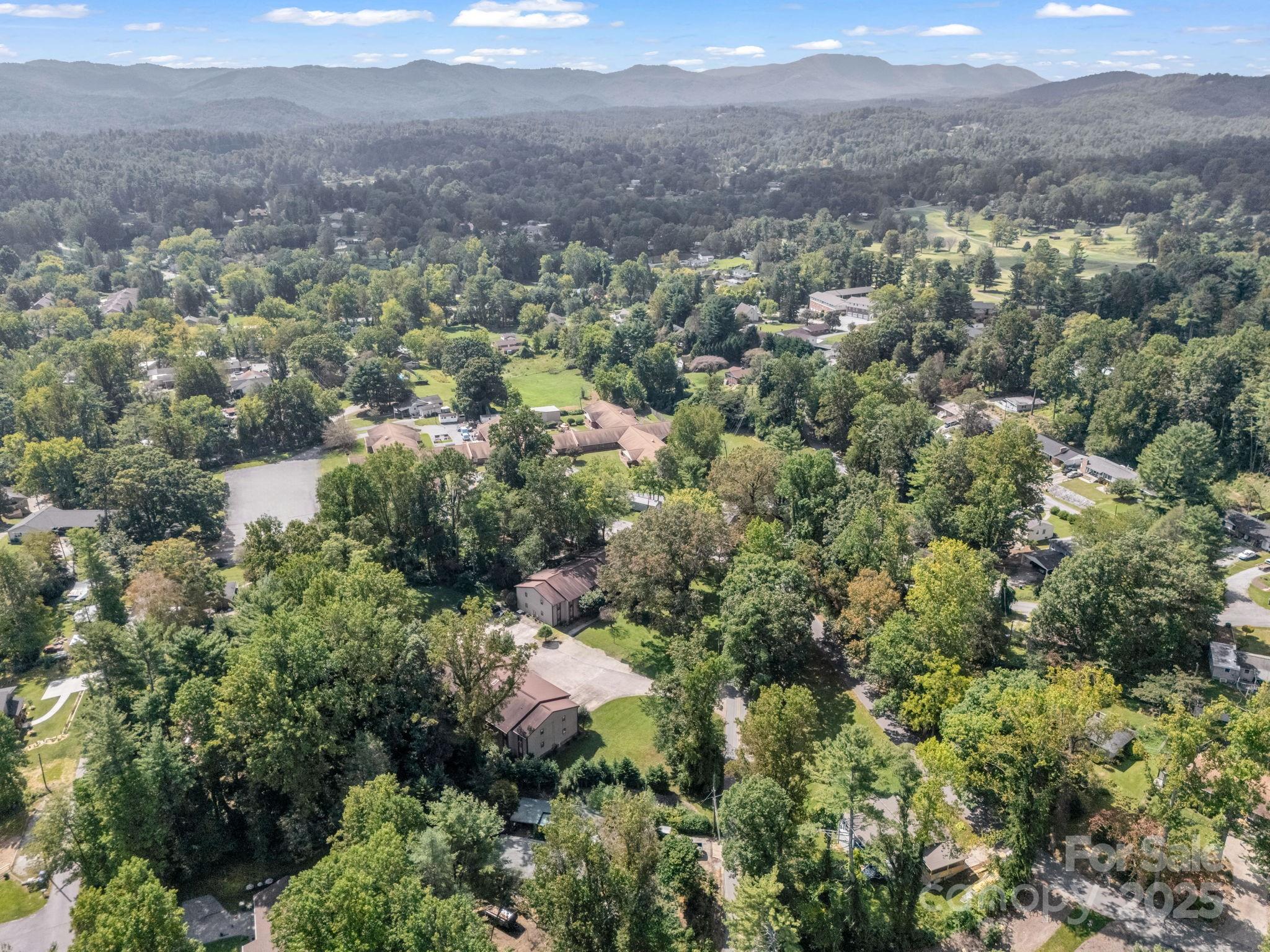 333 W Lake Avenue Hendersonville NC 28739