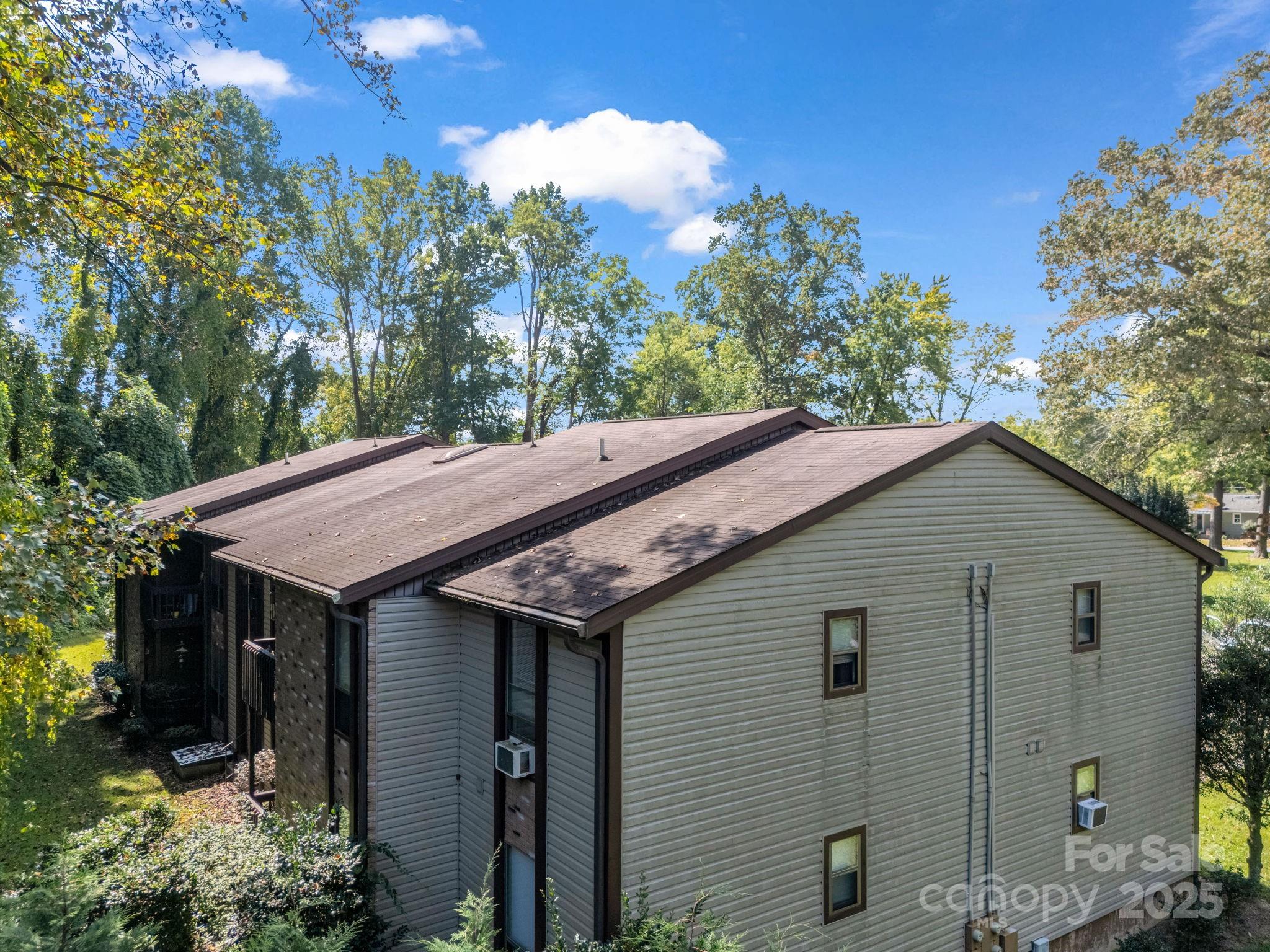 333 W Lake Avenue Hendersonville NC 28739