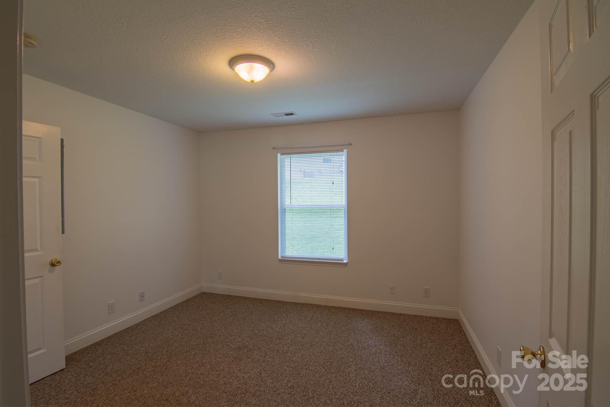 835 3rd Avenue W Hendersonville NC 28739
