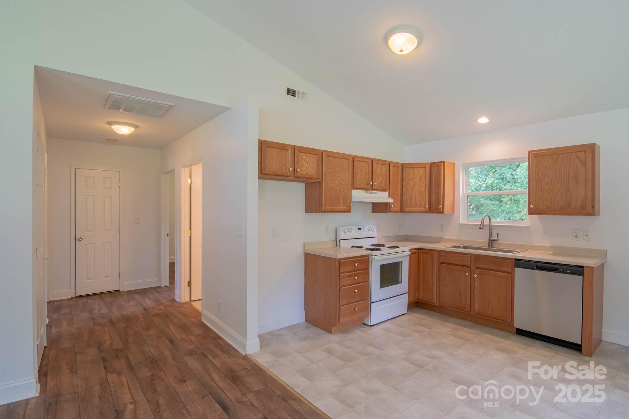 835 3rd Avenue W Hendersonville NC 28739