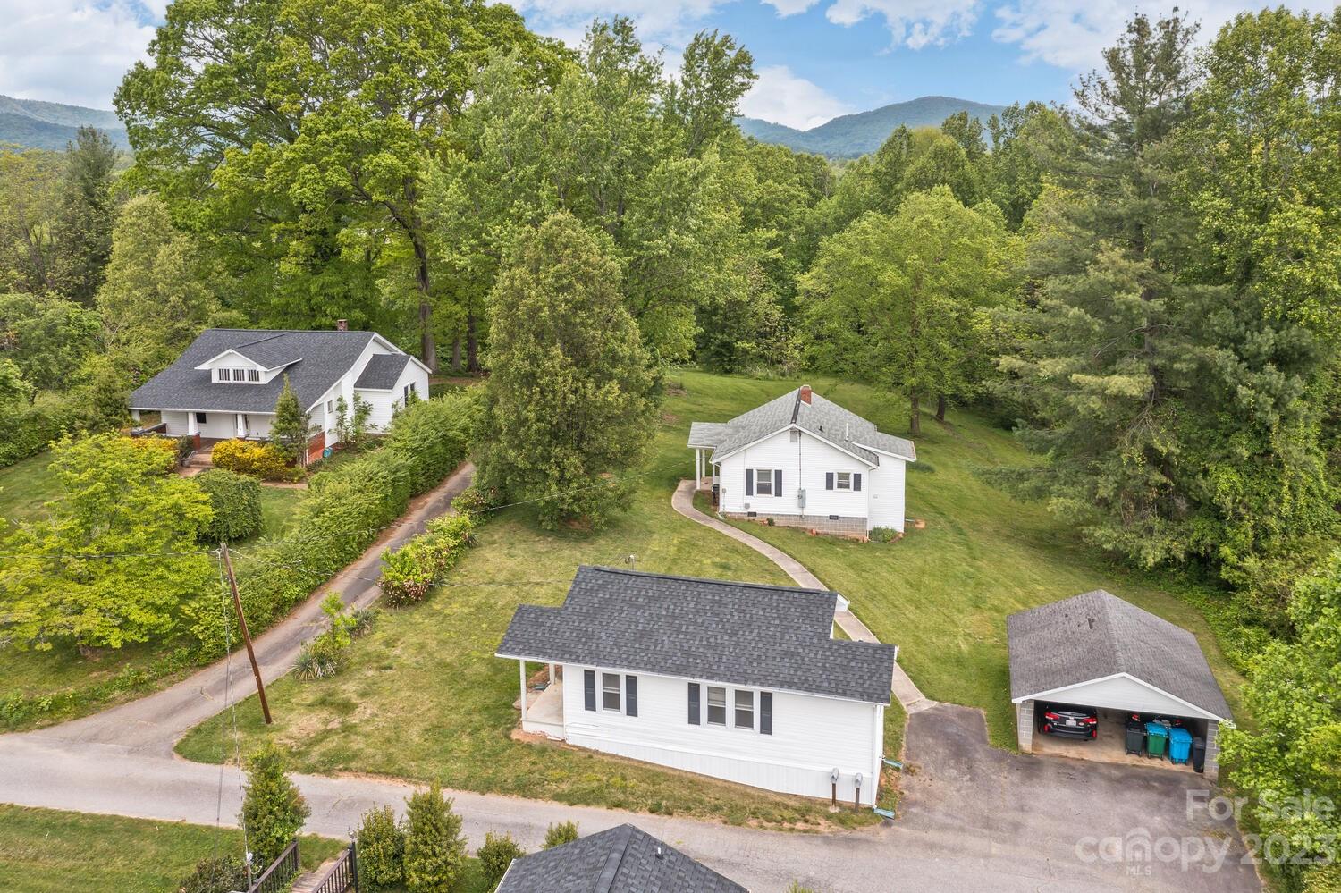 25 Floyd Miller Road Candler NC 28715